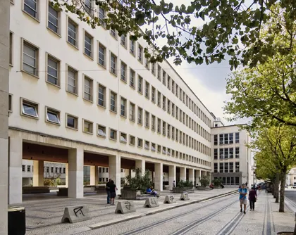 Dep. de Física e de Química da Faculdade de Ciências e Tecnologia de Coimbra