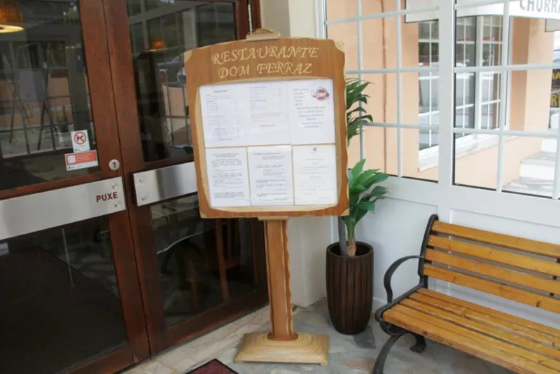 Dom Ferraz Restaurant